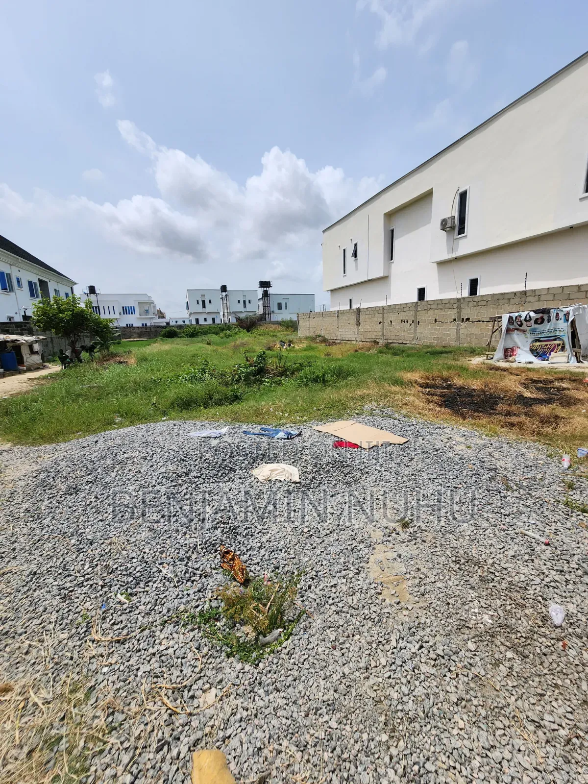 Over 10 Plots of Land for r Plot With Governors Concent