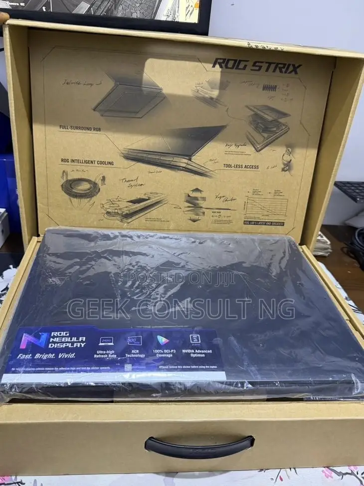 New Laptop Asus ROG Strix G17 32GB Intel Core Ultra 9 SSD 1T