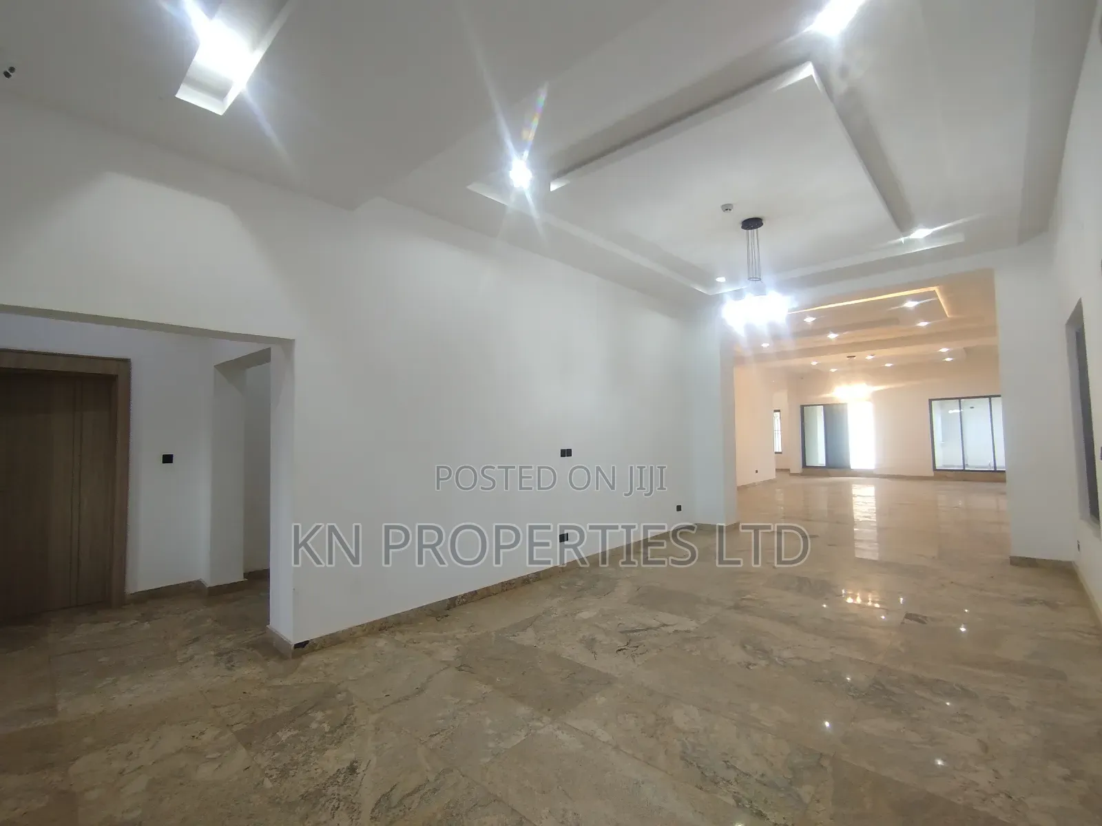 7bdrm Duplex in Gusape, Guzape District for sale
