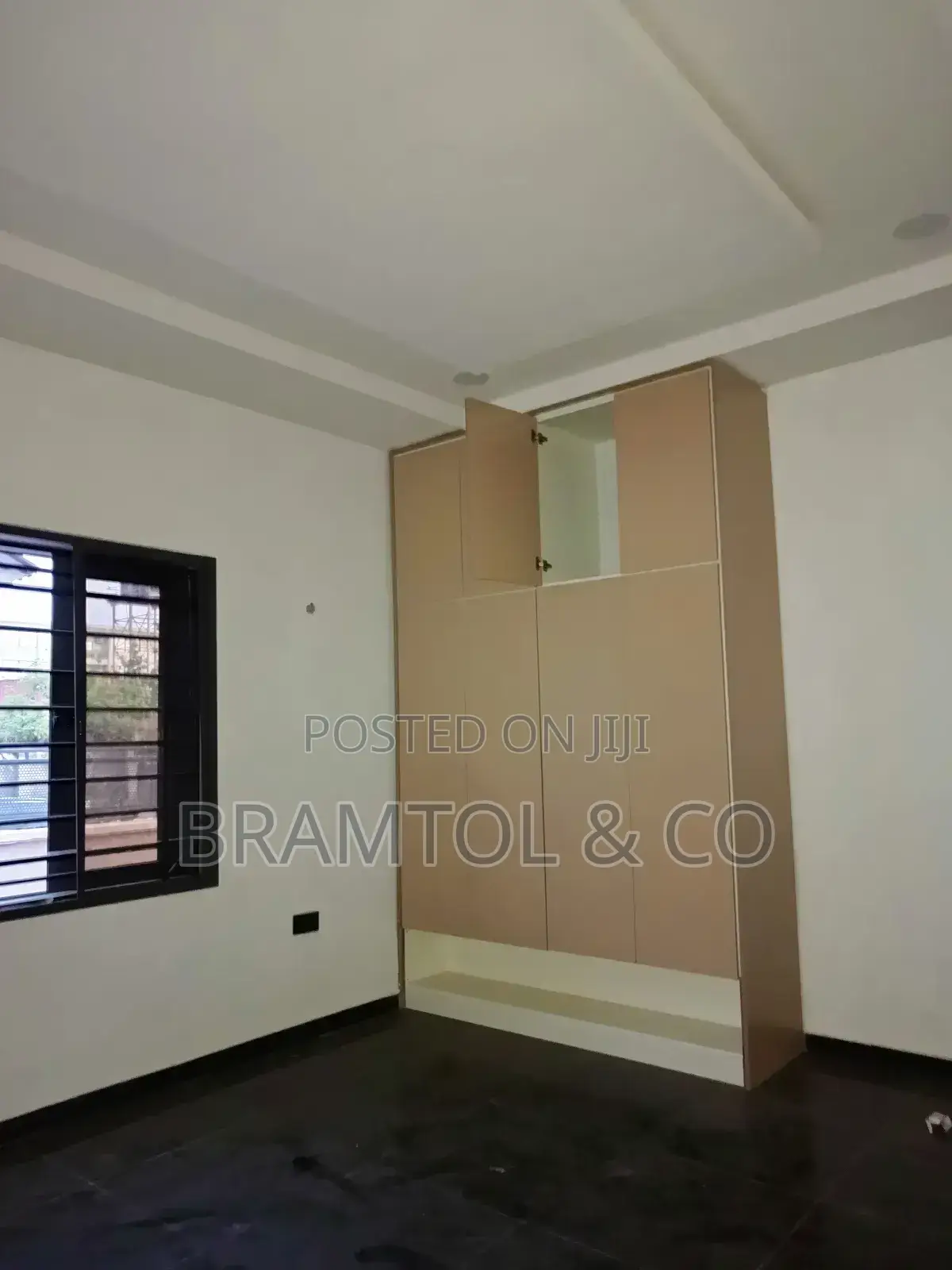 3bdrm Block of Flats in Mabushi for sale