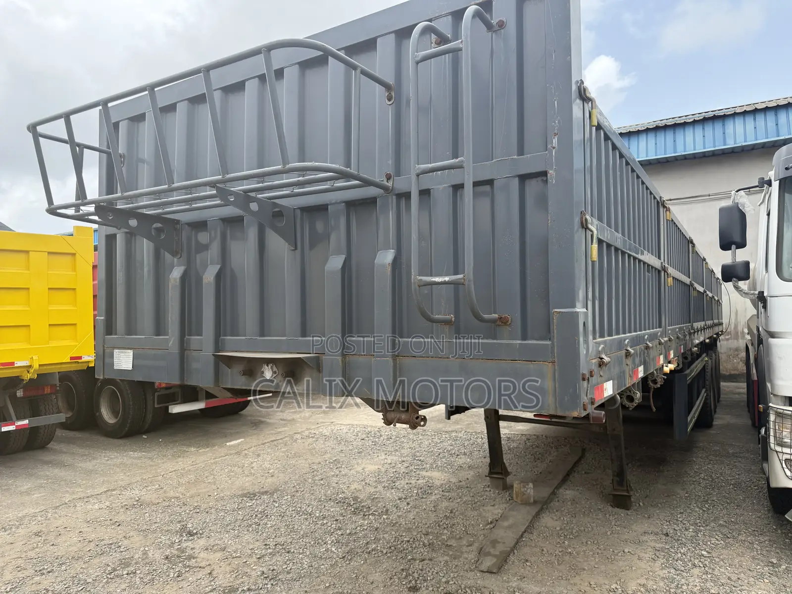 Brand New Side Wall Semi Trailer Body.