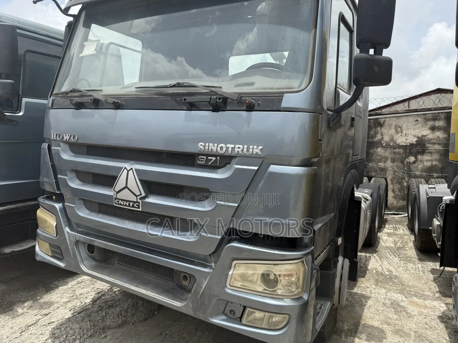 Howo Tractor Head Truck 371hp With Brand New Axle.