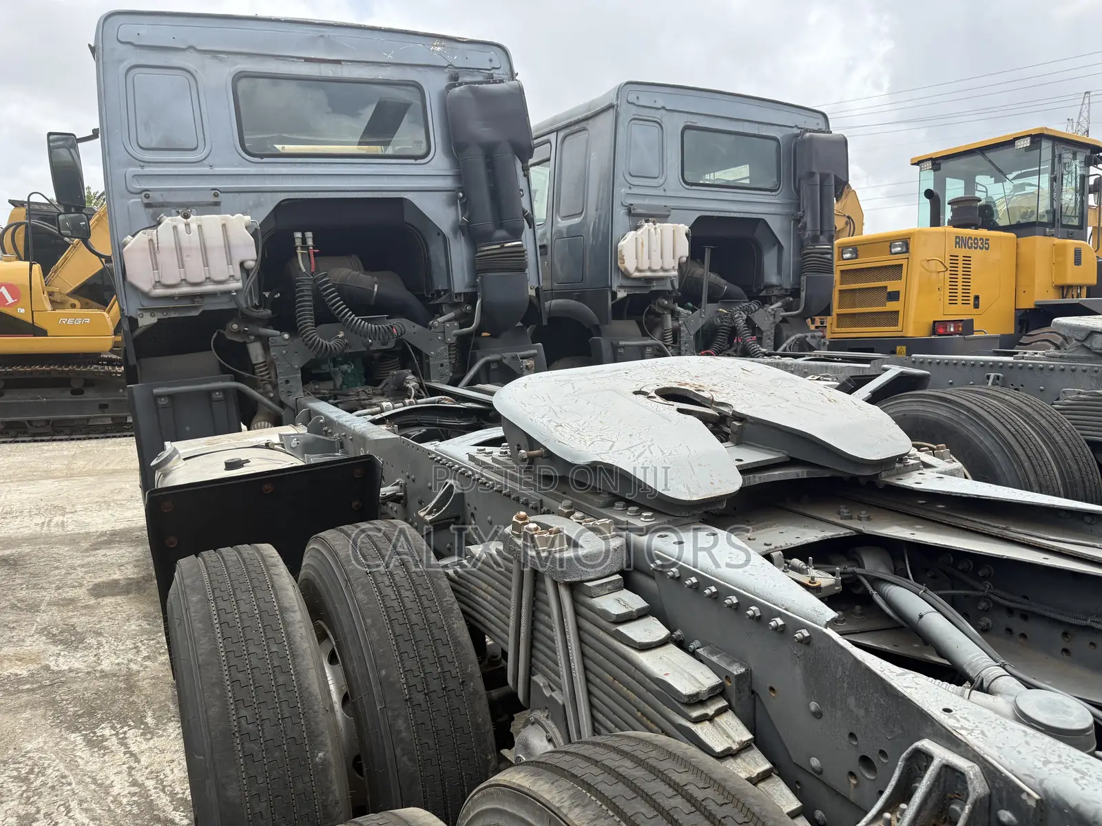 Howo Tractor Head Truck 371hp With Brand New Axle.
