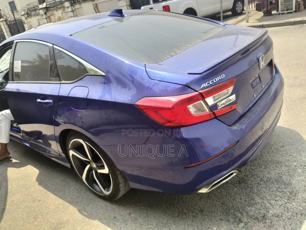 Honda Accord Sport (2.0L 4cyl Turbo 10A) 2019 Blue