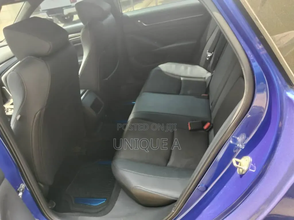 Honda Accord Sport (2.0L 4cyl Turbo 10A) 2019 Blue
