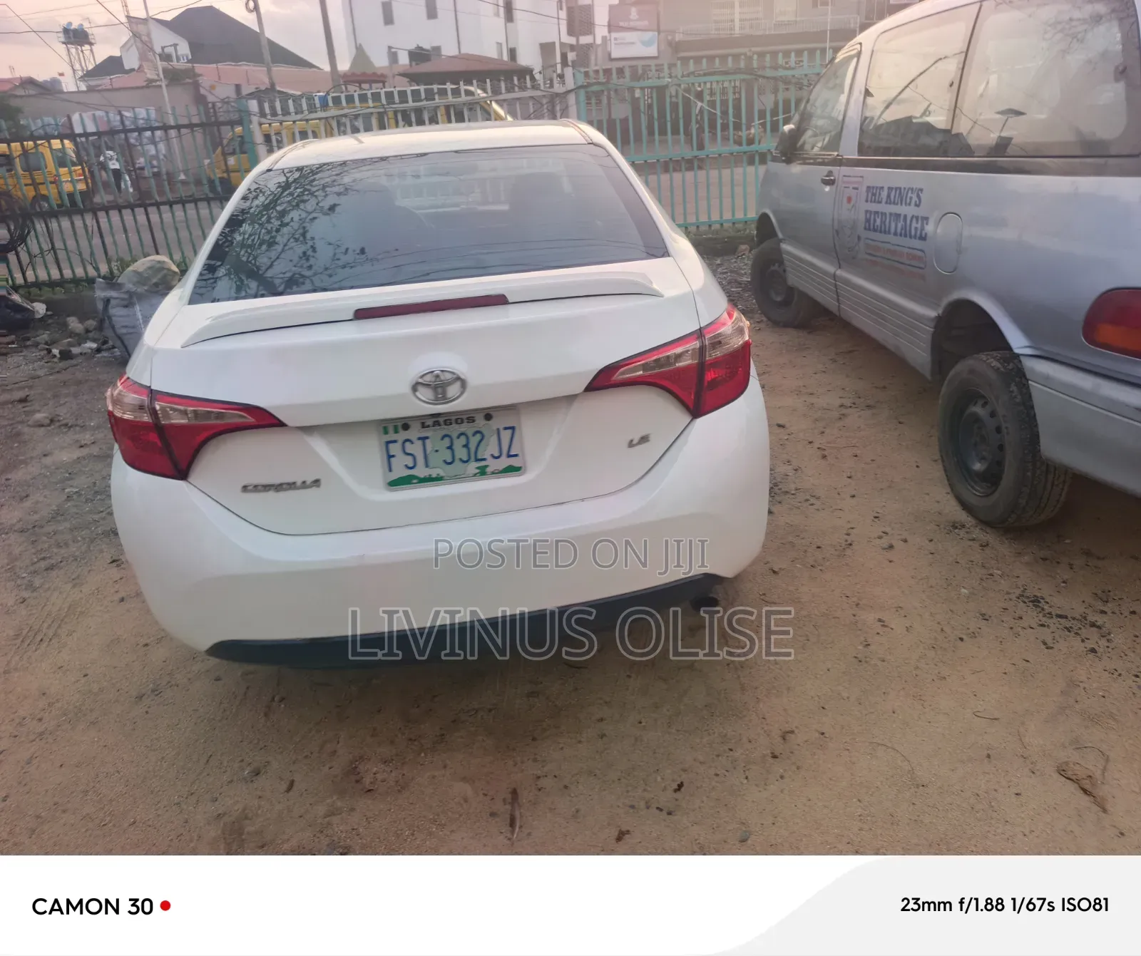Toyota Corolla SE (1.8L 4cyl 6M) 2018 White