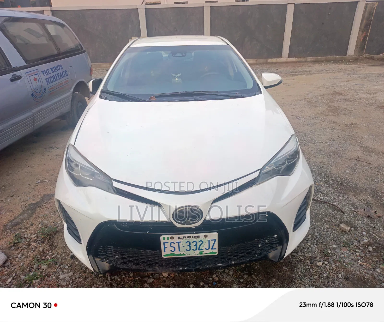 Toyota Corolla SE (1.8L 4cyl 6M) 2018 White