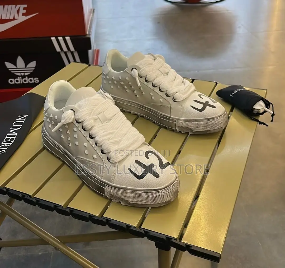 2025 Numeriś Signet Onyx Sneakers