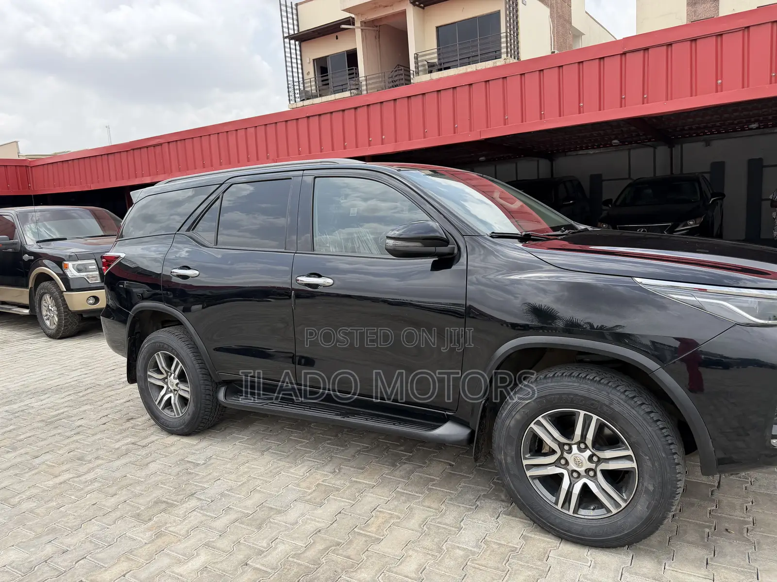 Toyota Fortuner 2023 Black