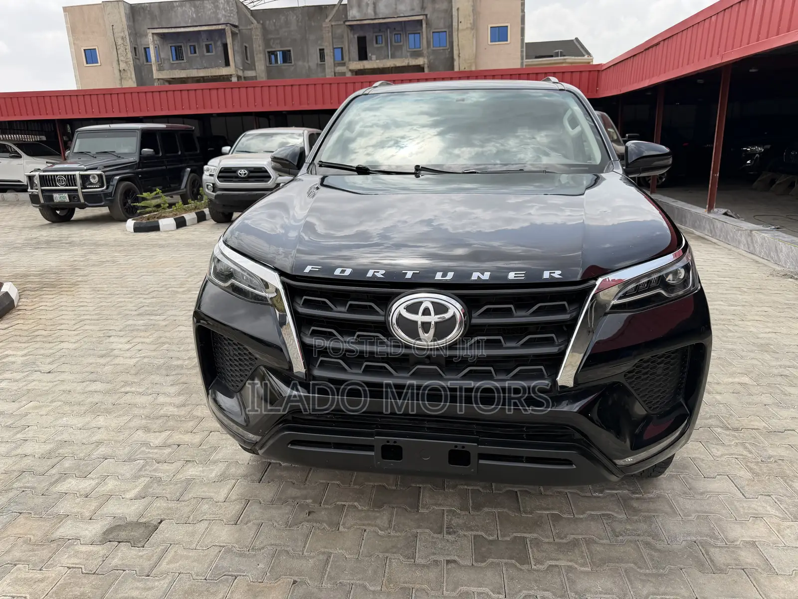 Toyota Fortuner 2023 Black