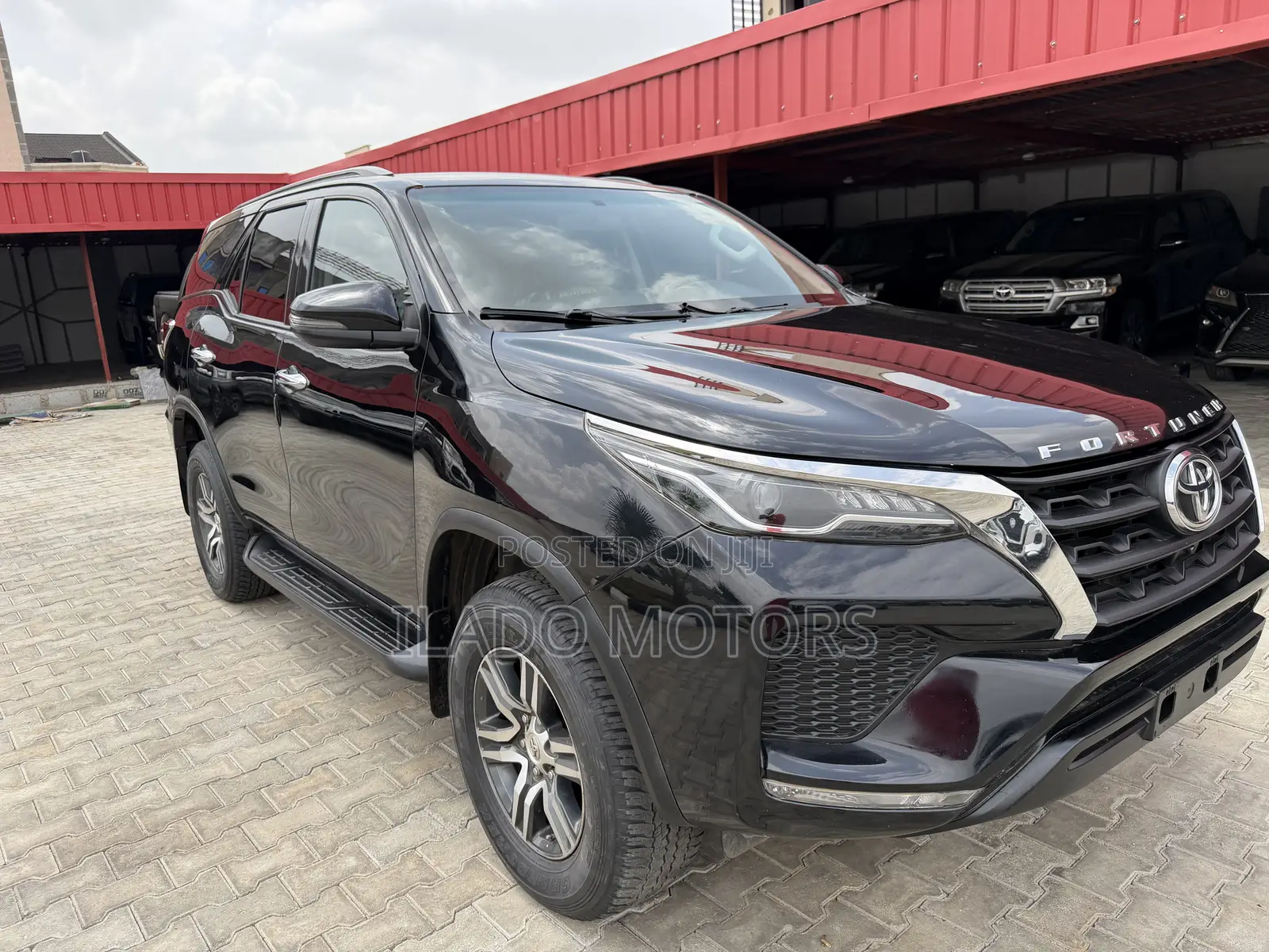 Toyota Fortuner 2023 Black