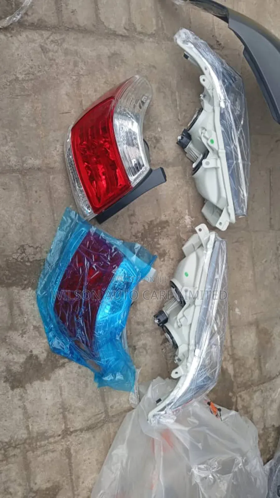 Headlights and Rear Light Highlander 2012/2013 Available