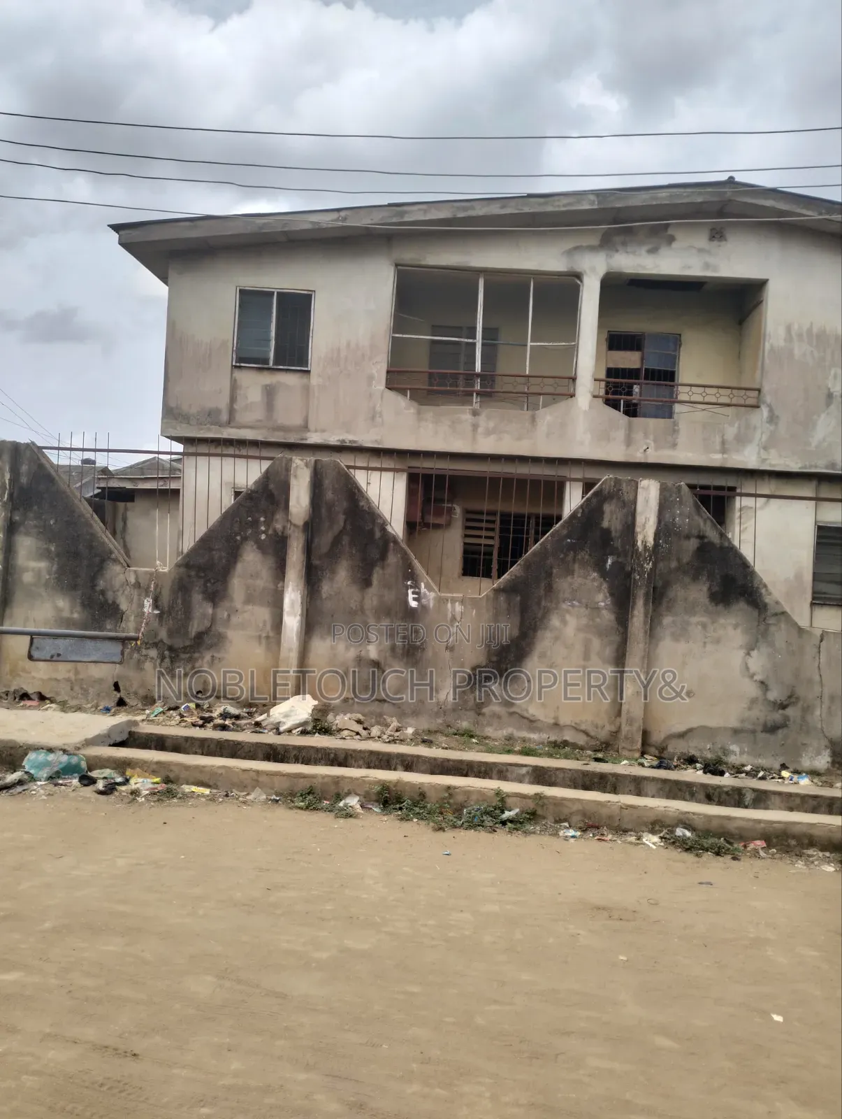 3bdrm Block of Flats in Ijegamo Ikotun Road, Ijegun for sale