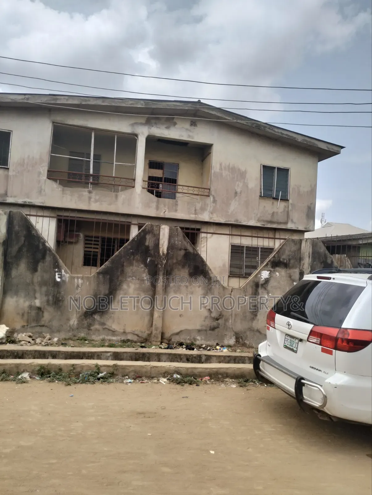 3bdrm Block of Flats in Ijegamo Ikotun Road, Ijegun for sale