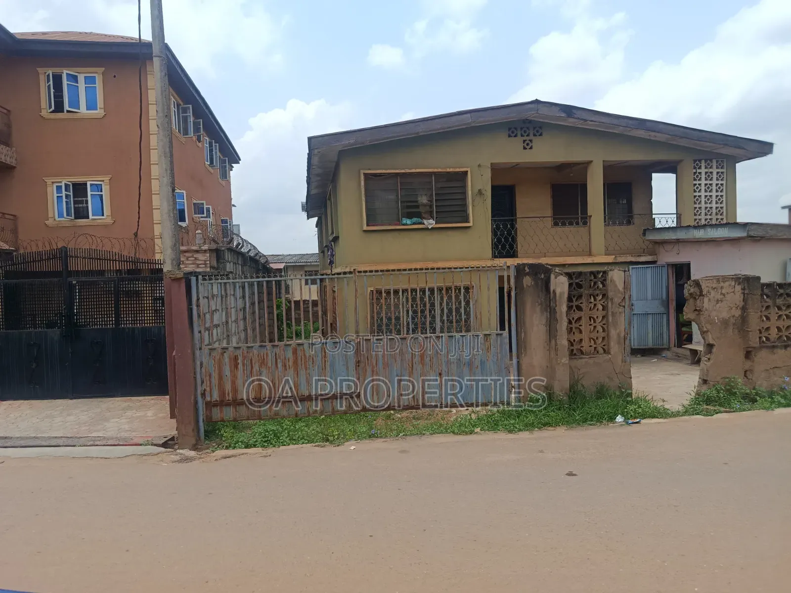 12bdrm House in Nasu Area, Agbowo Ui for sale