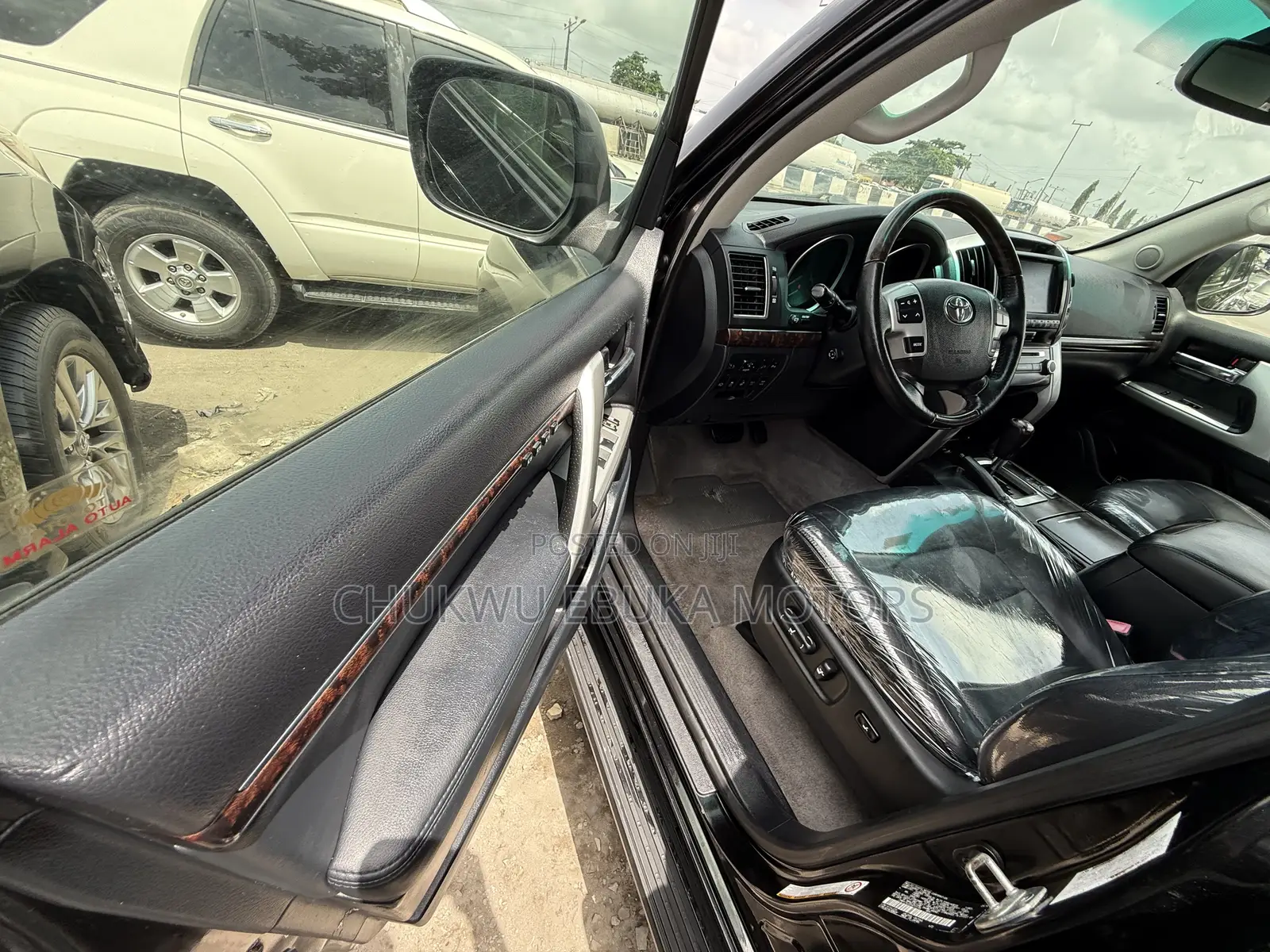 Toyota Land Cruiser 5.7 V8 GXR 2016 Black