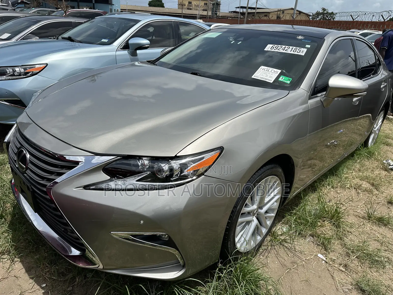 Lexus ES 350 FWD 2016 Gold