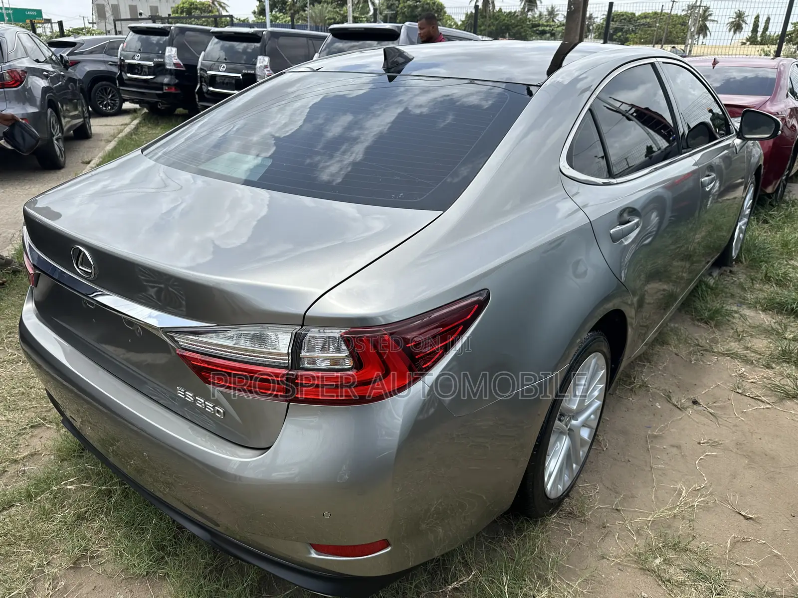 Lexus ES 350 FWD 2016 Gold