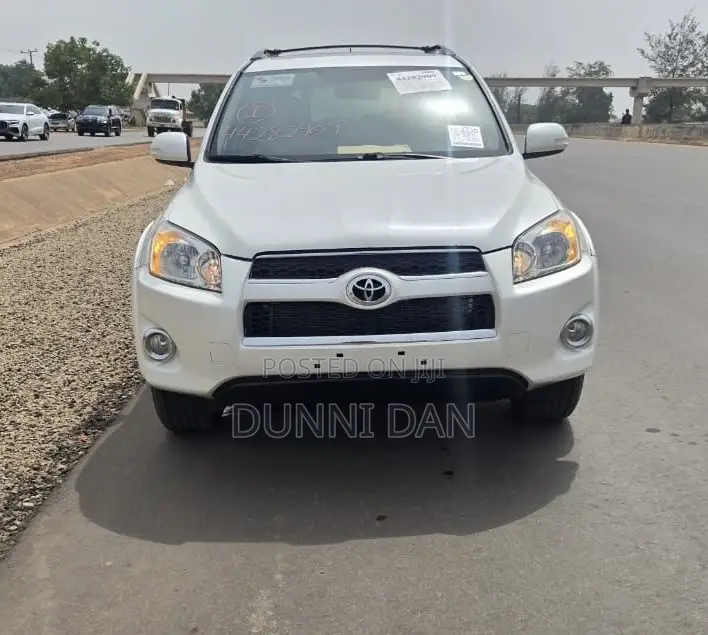 Toyota RAV4 3.5 Limited 2010 White