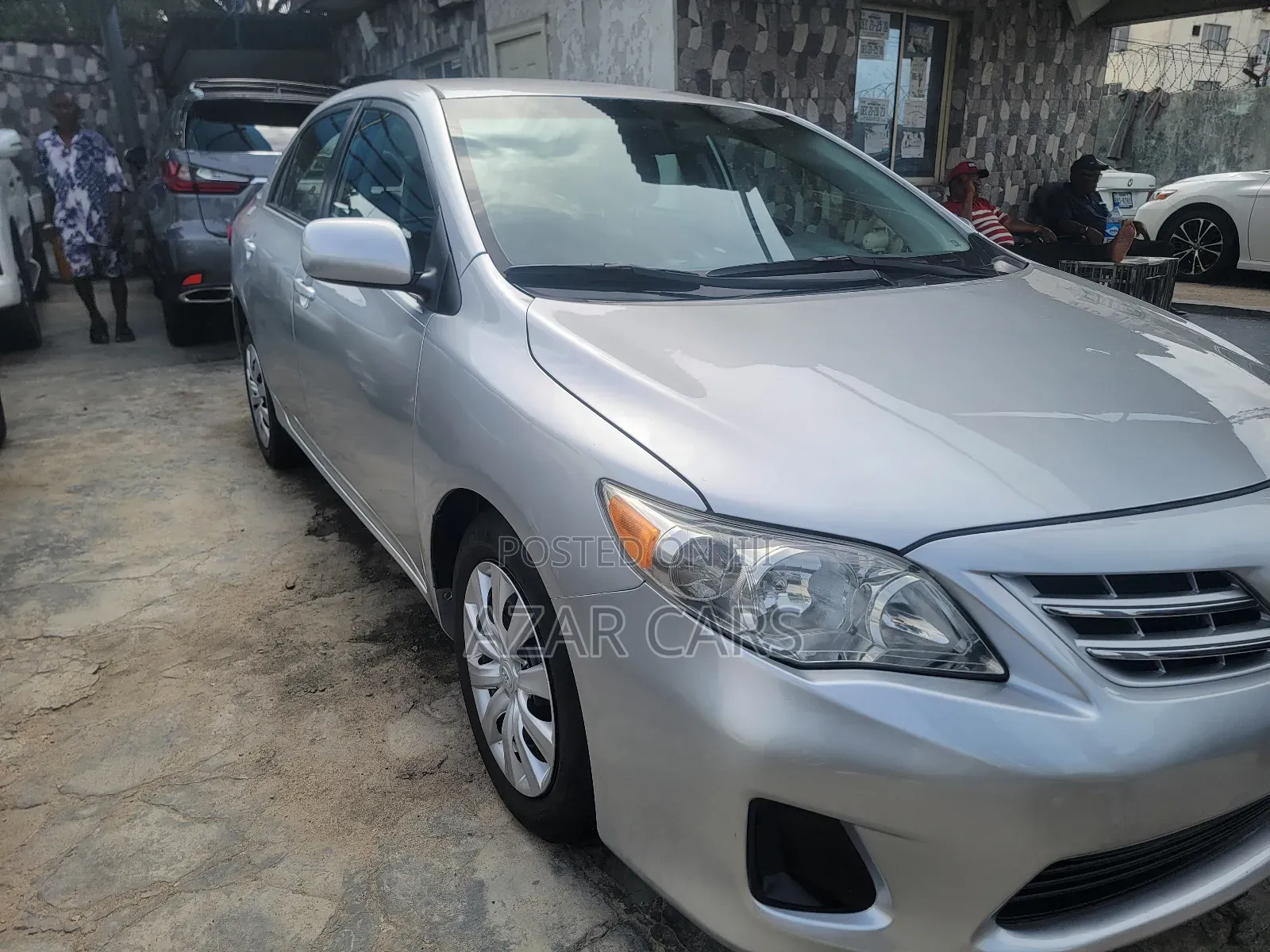 Toyota Corolla LE Special Edition 4dr Sedan (1.8L 4cyl 4A) 2013 Silver