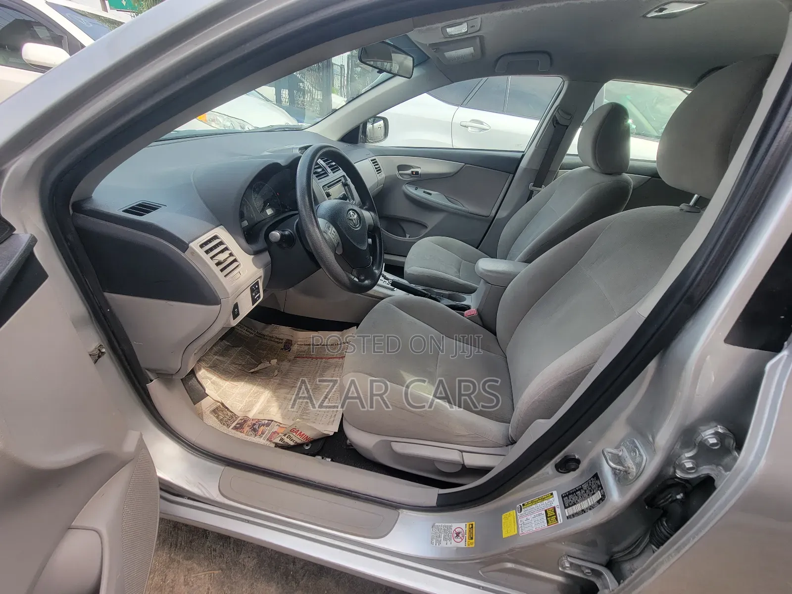Toyota Corolla LE Special Edition 4dr Sedan (1.8L 4cyl 4A) 2013 Silver