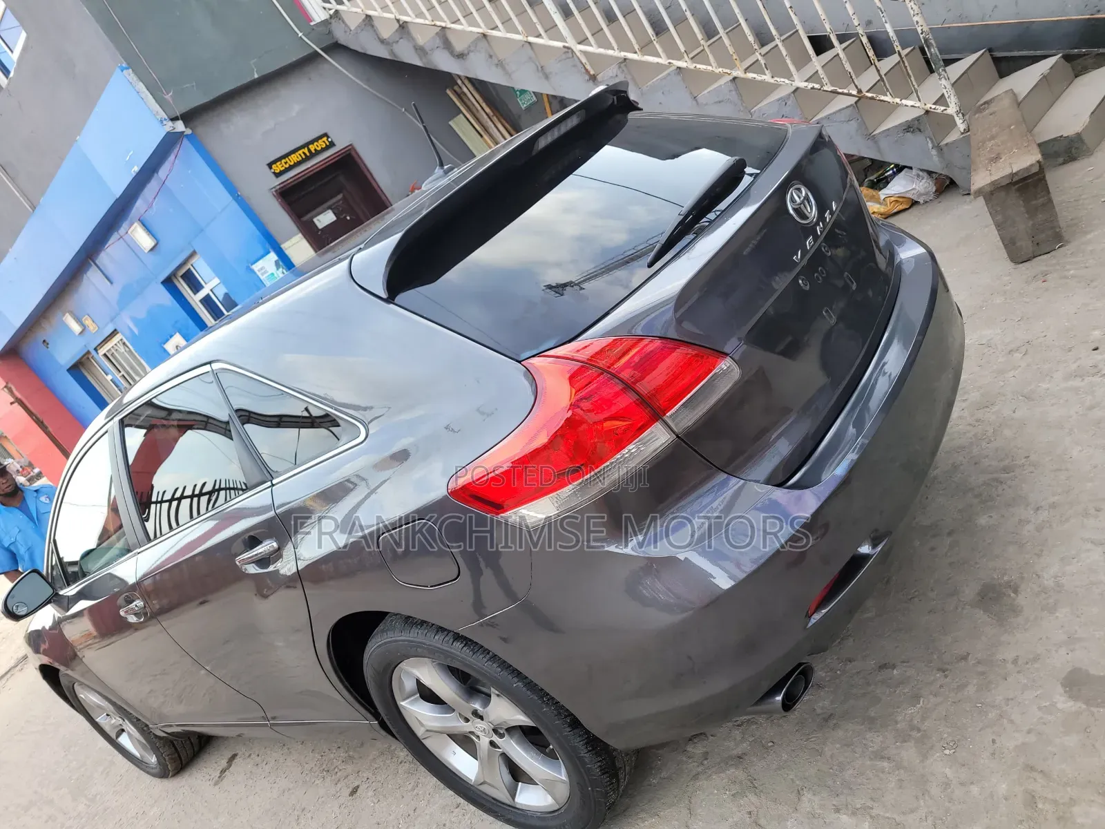 Toyota Venza AWD 2011 Brown