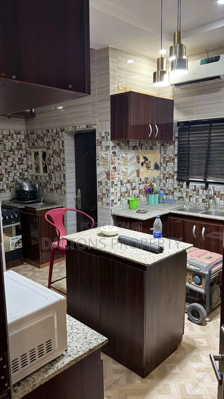 Furnished 3bdrm Bungalow in Good Access Road, Sabon Lugbe for rent