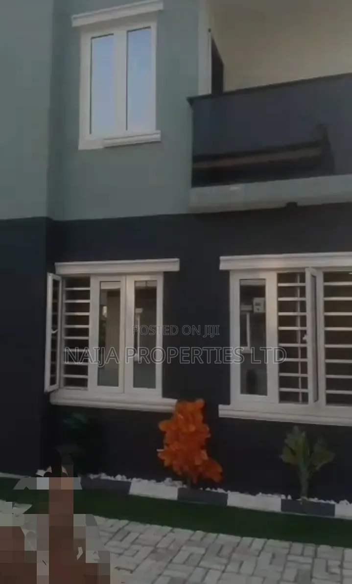 4bdrm Duplex in Oribanwa, Awoyaya for rent