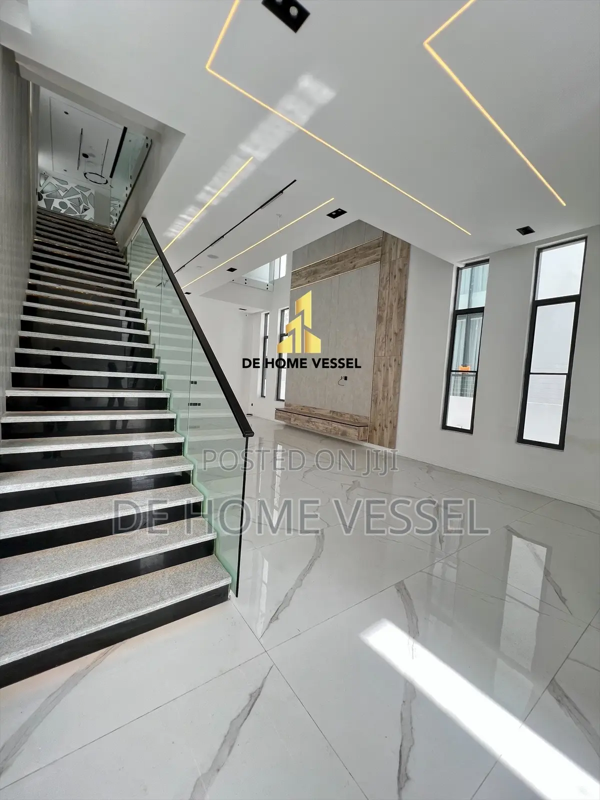 5bdrm Duplex in Osapa london for sale