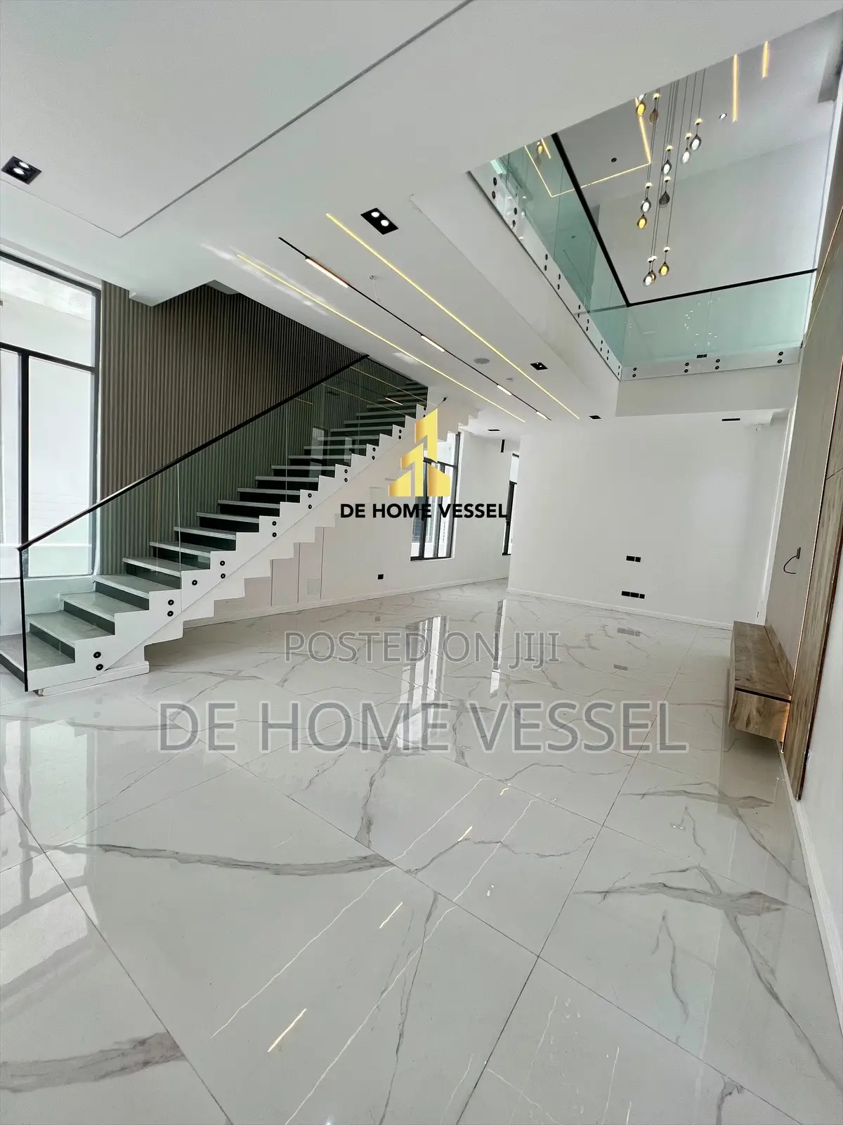 5bdrm Duplex in Osapa london for sale