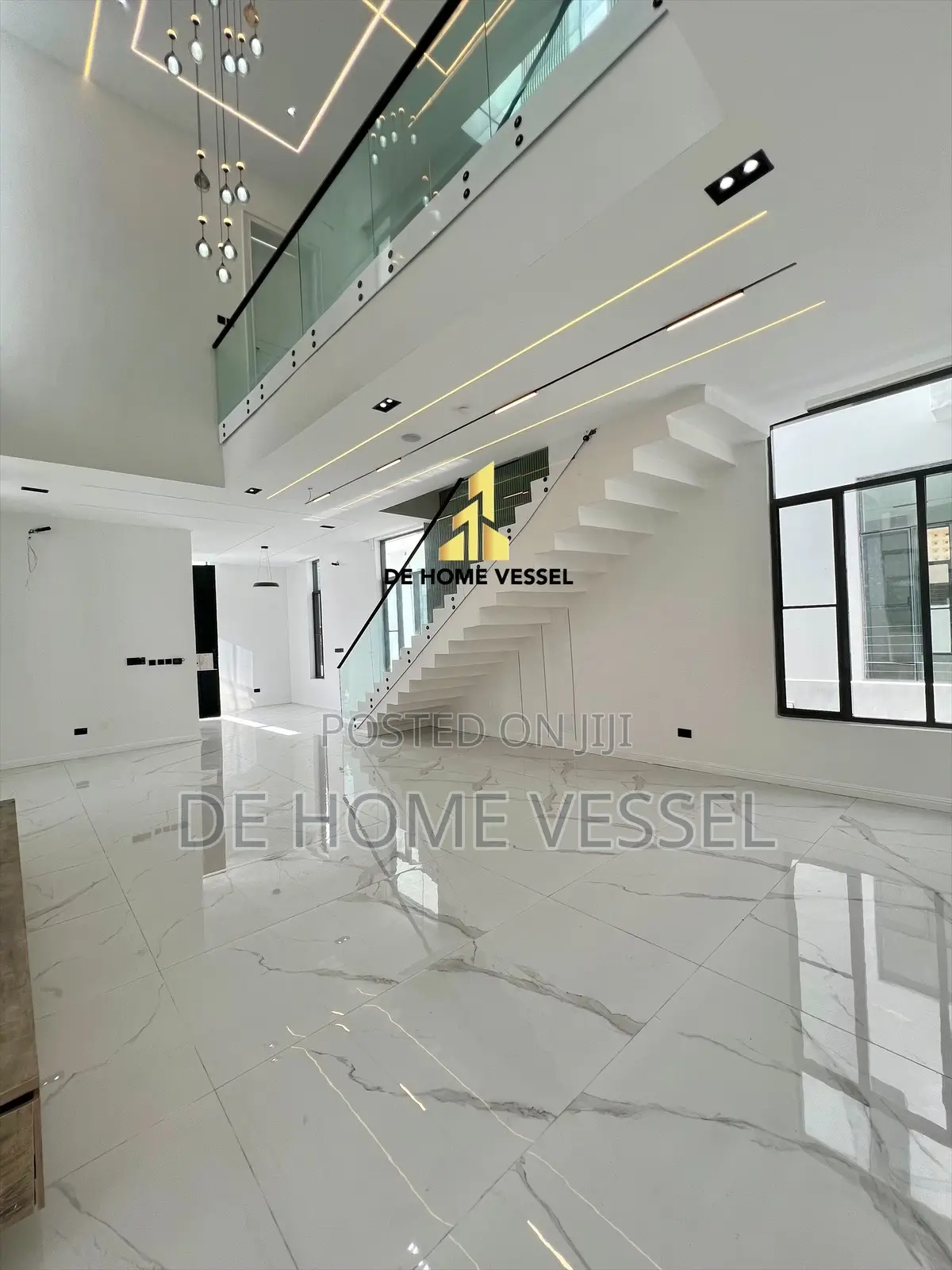 5bdrm Duplex in Osapa london for sale