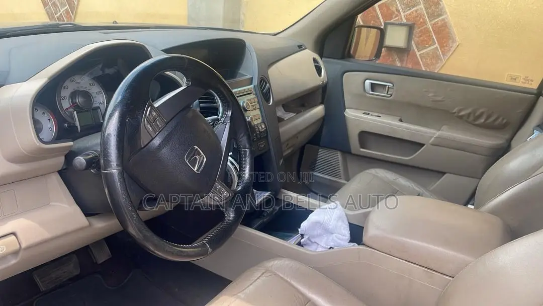 Honda Pilot LX 4dr SUV 4WD (3.5L 6cyl 5A) 2011 Brown