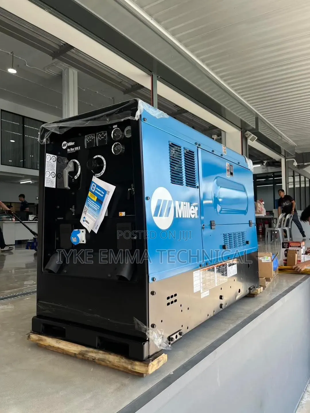 Miller Big Blue 600 Air Pak Engine-Driven Welder and Generator