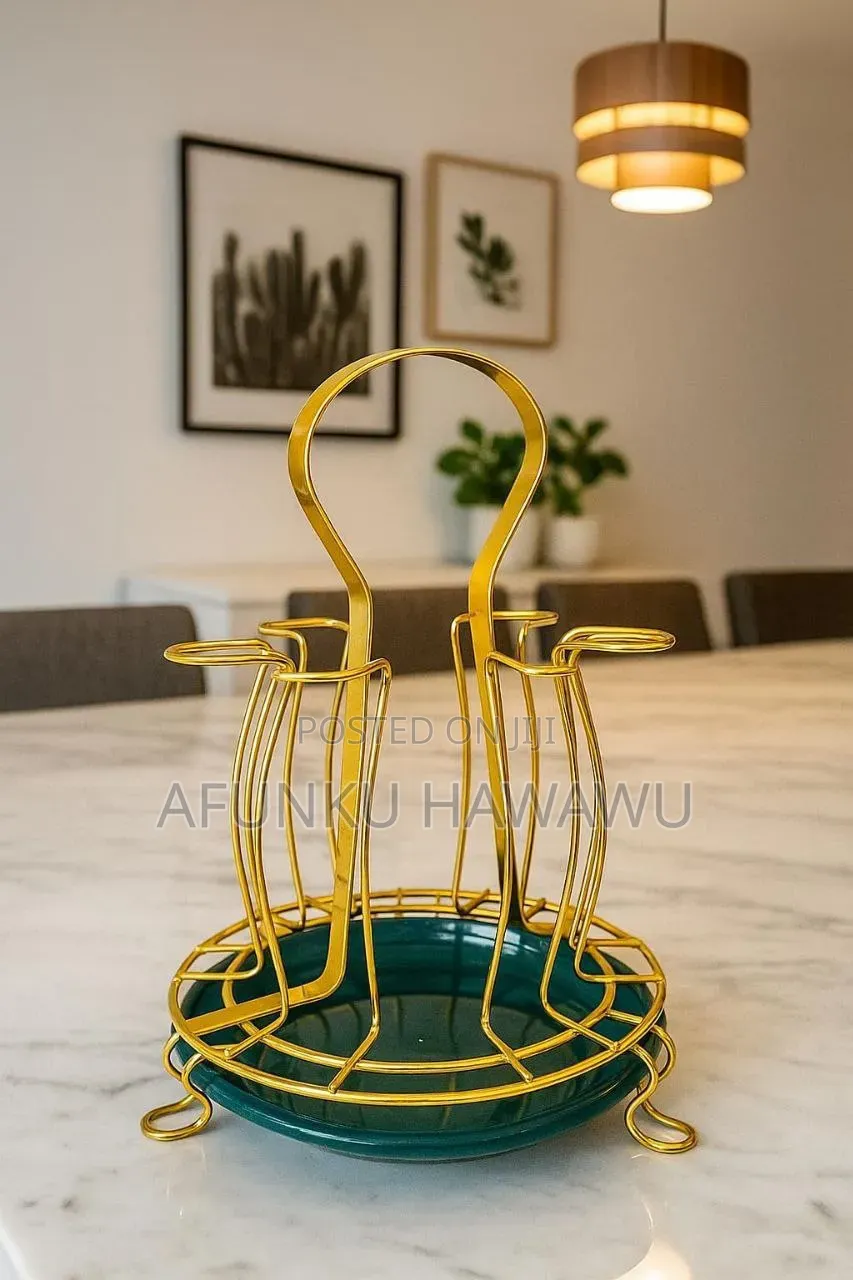 6 Holder Gold Plated Glasswear Rack
