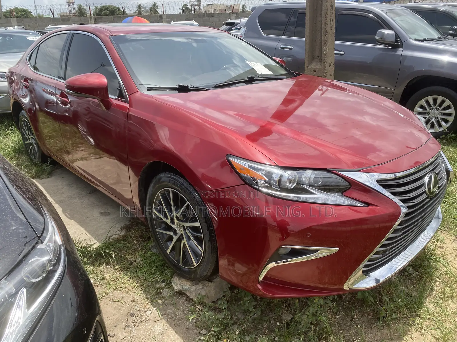 Lexus ES 350 FWD 2016 Red
