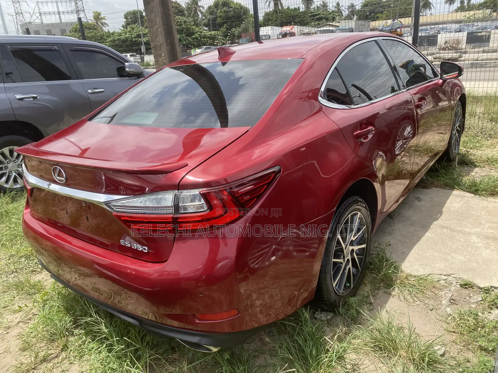 Lexus ES 350 FWD 2016 Red