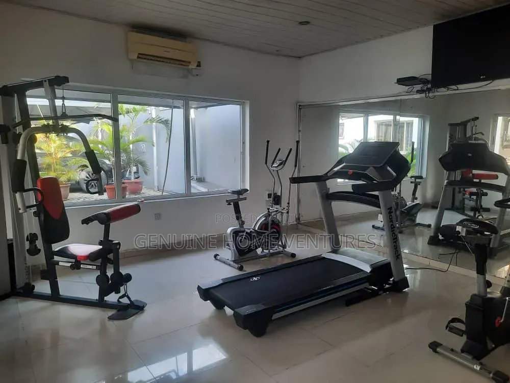 3bdrm Apartment in Lekki Phase One for rent