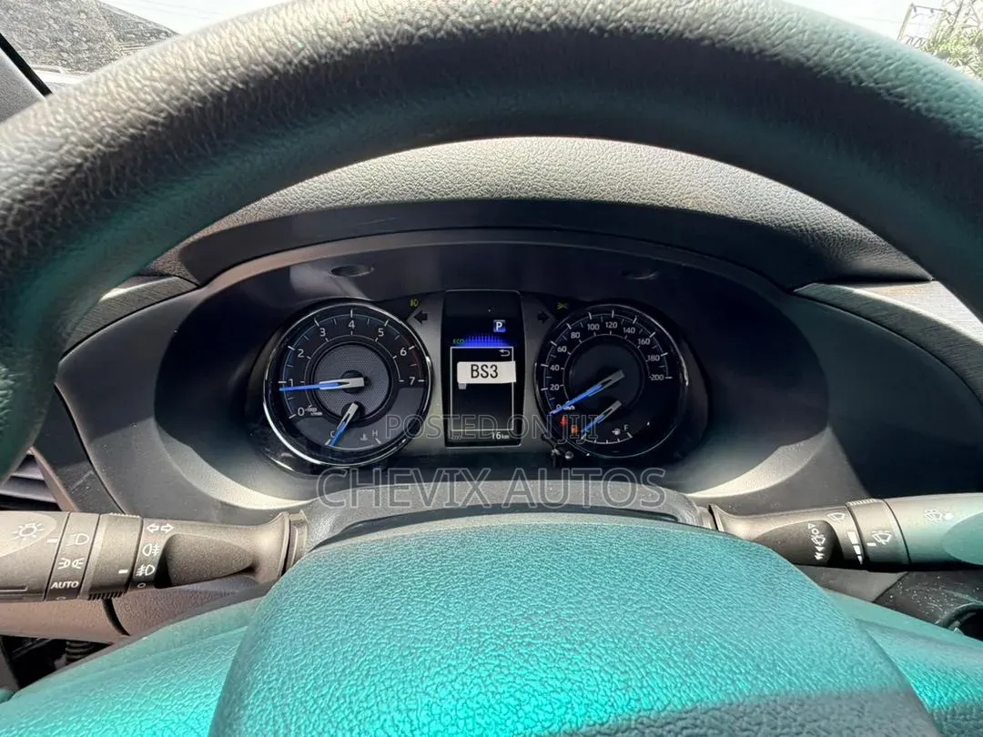 New Toyota Hilux 2025 Black