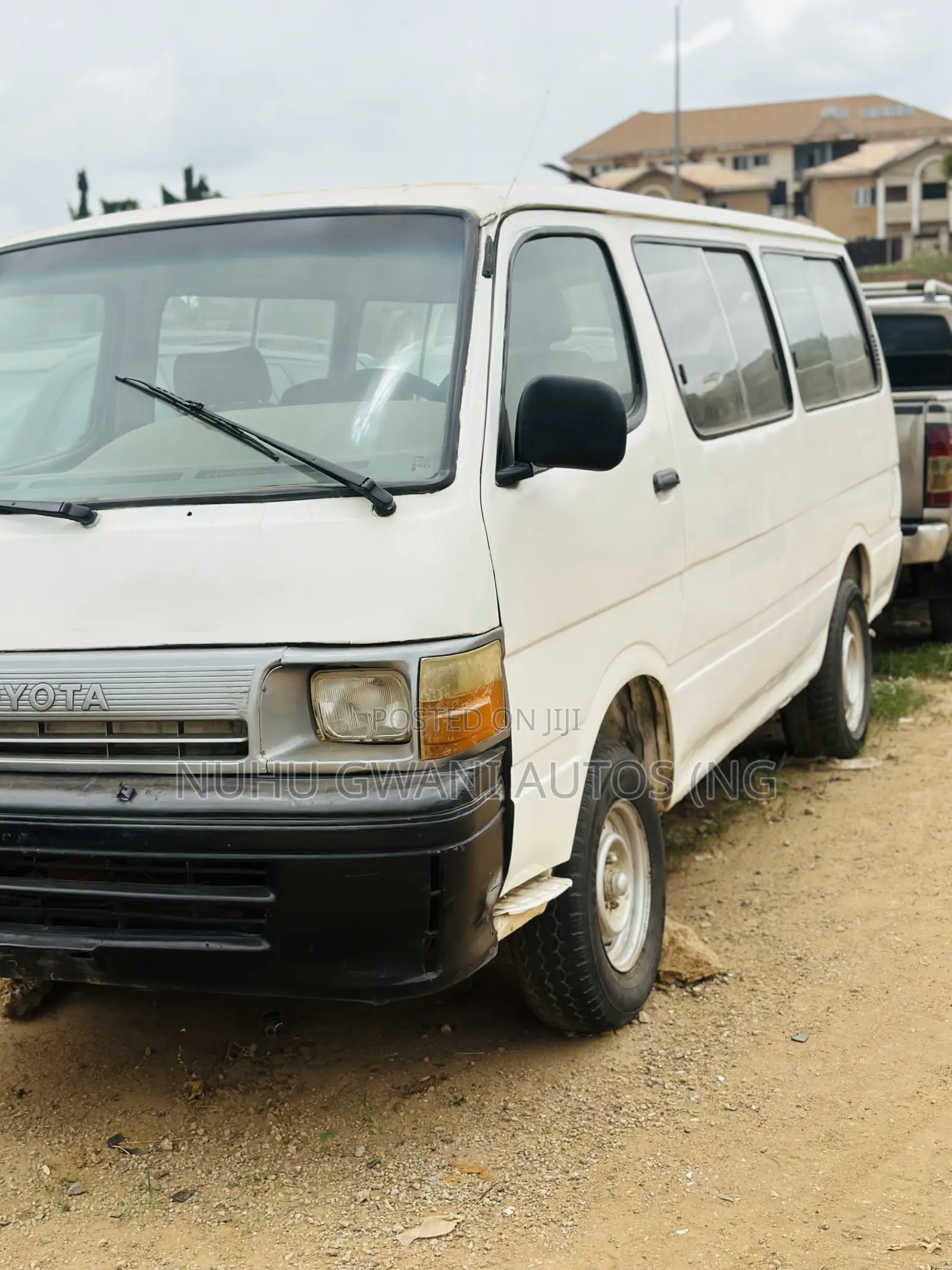 Toyota HiAce 1999 White
