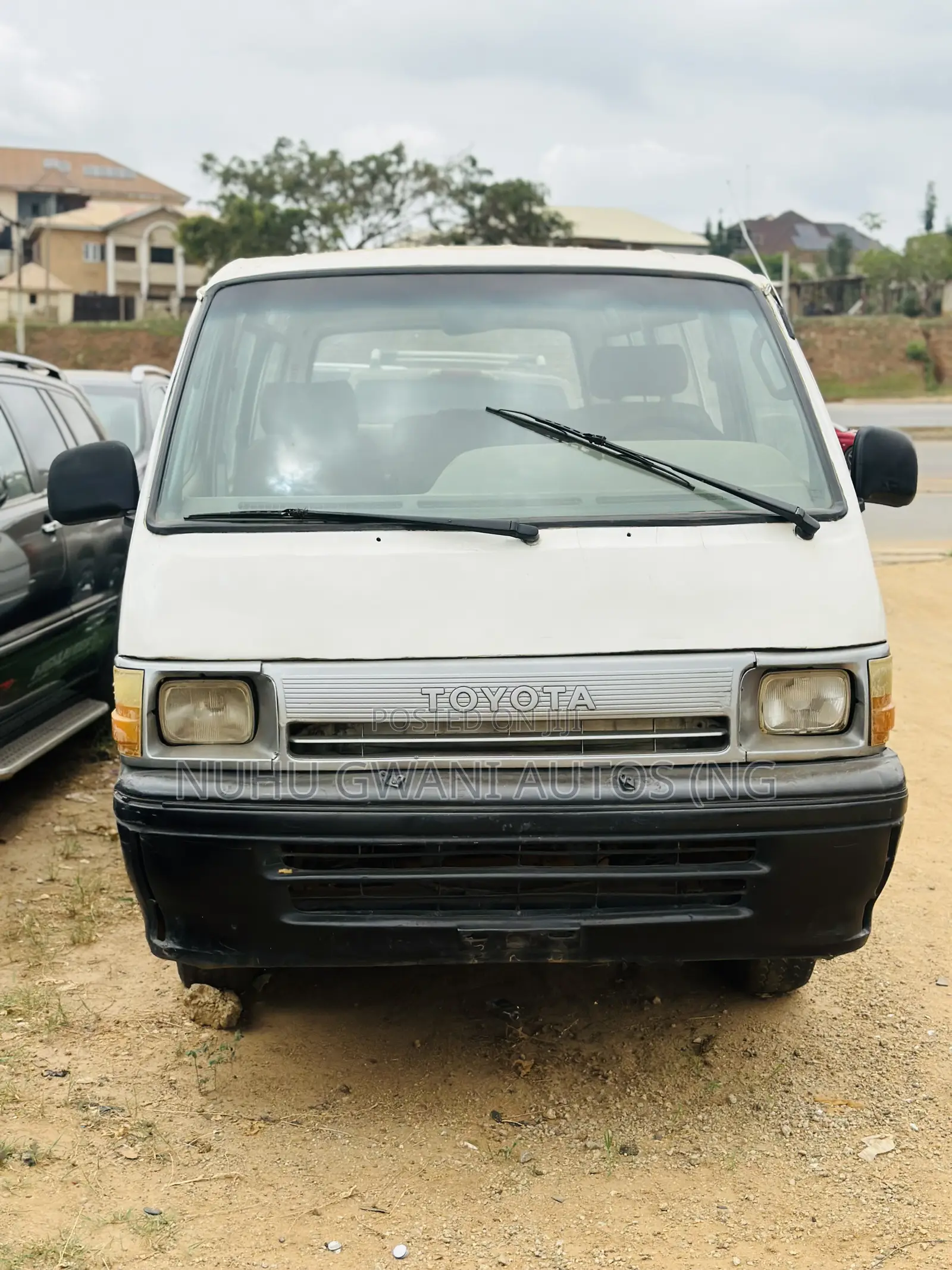 Toyota HiAce 1999 White