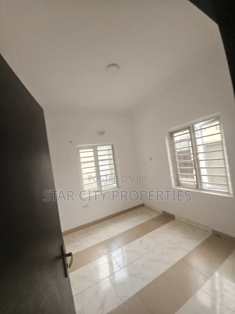 2bdrm Apartment in Omole Ph 2 Extension, Berger for sale