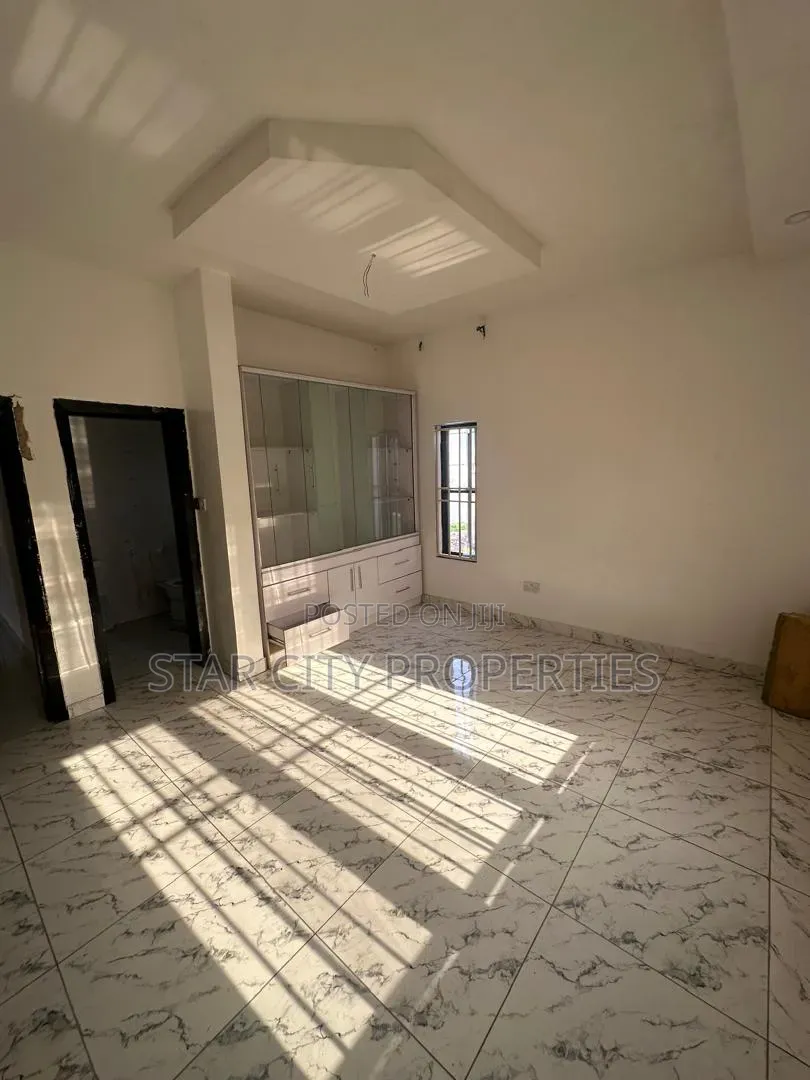 3bdrm Apartment in Millenium, Millenuim/UPS for rent