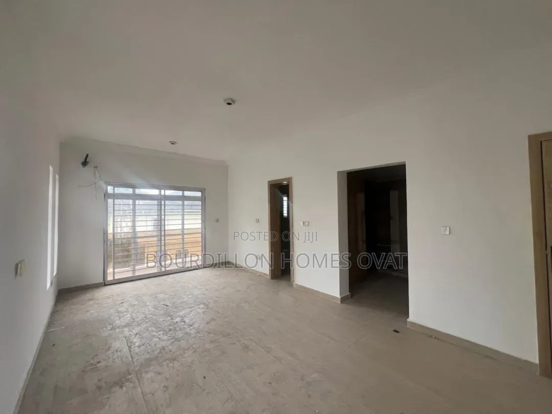 3bdrm Duplex in Lekki Phase 1 for sale