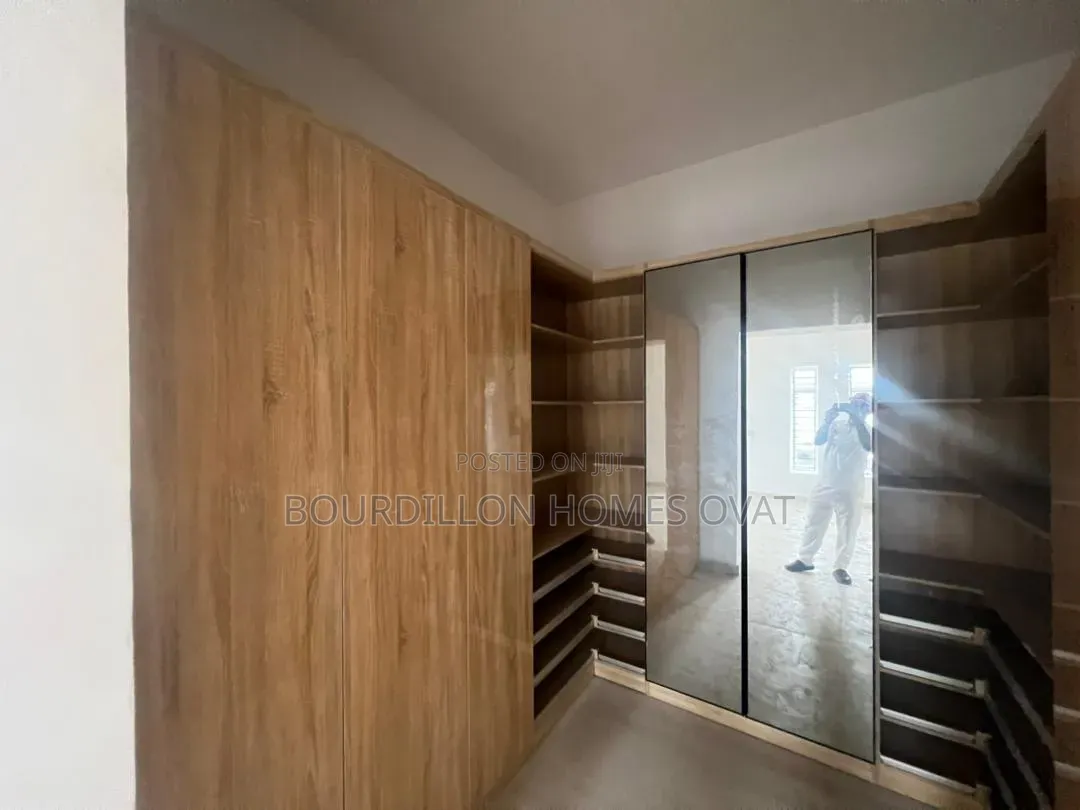 3bdrm Duplex in Lekki Phase 1 for sale