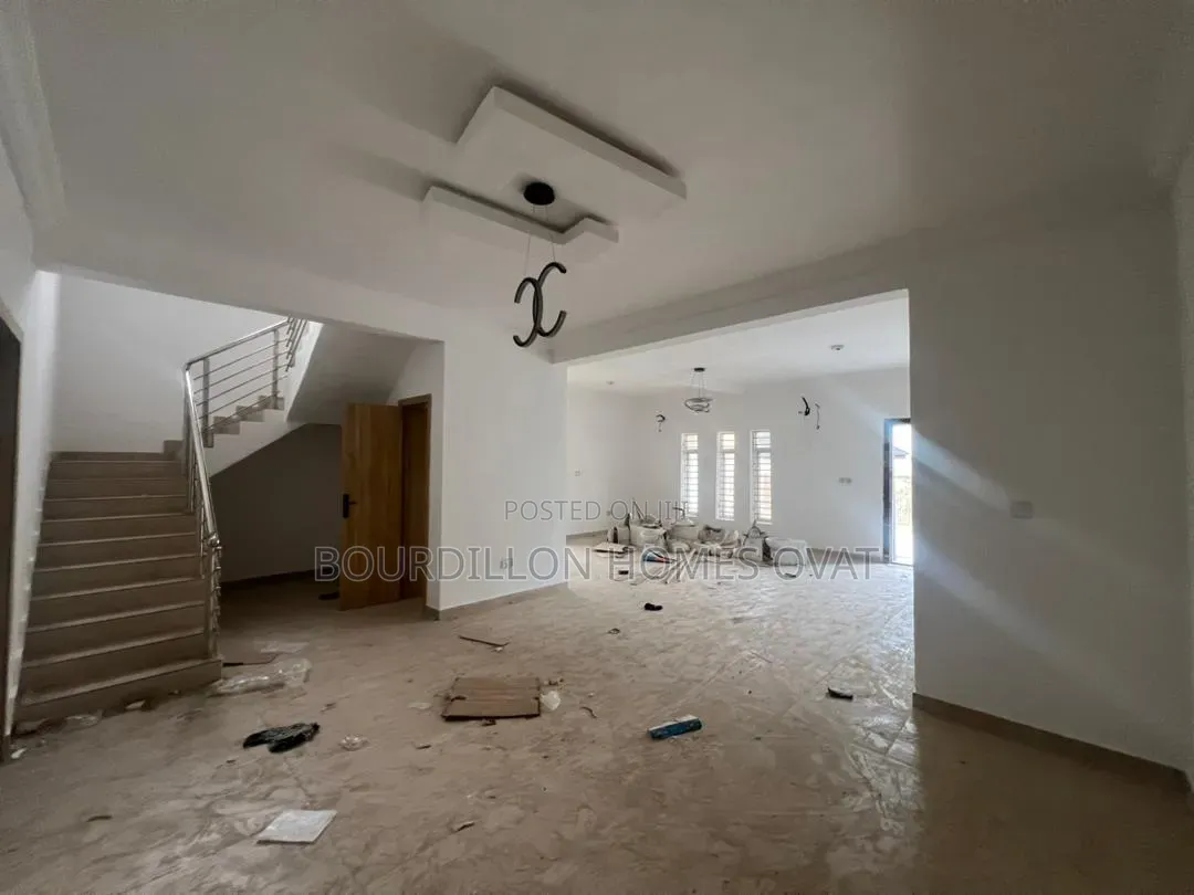 3bdrm Duplex in Lekki Phase 1 for sale