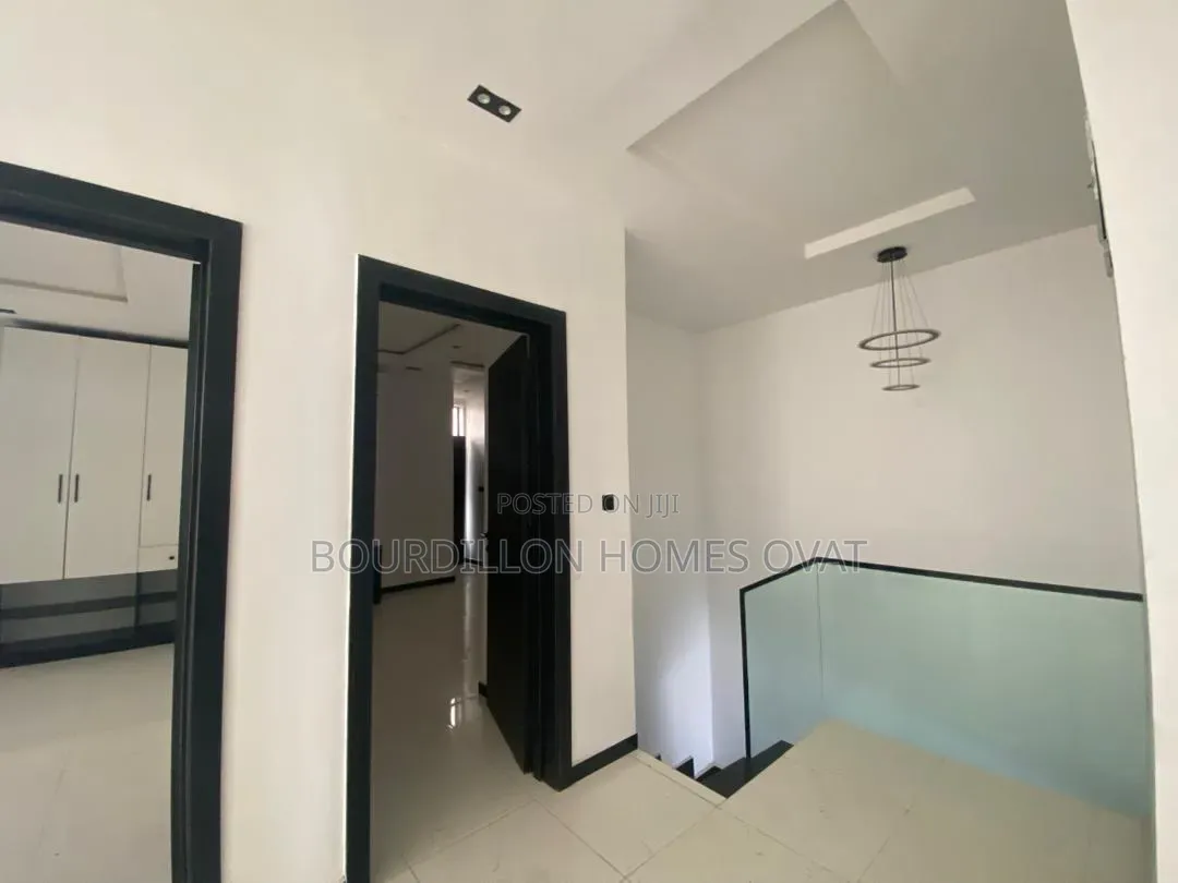 4bdrm Duplex in Ikate Lekki Lagos for rent