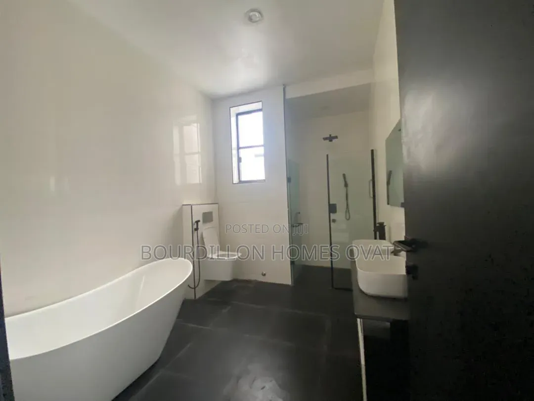 4bdrm Duplex in Ikate Lekki Lagos for rent