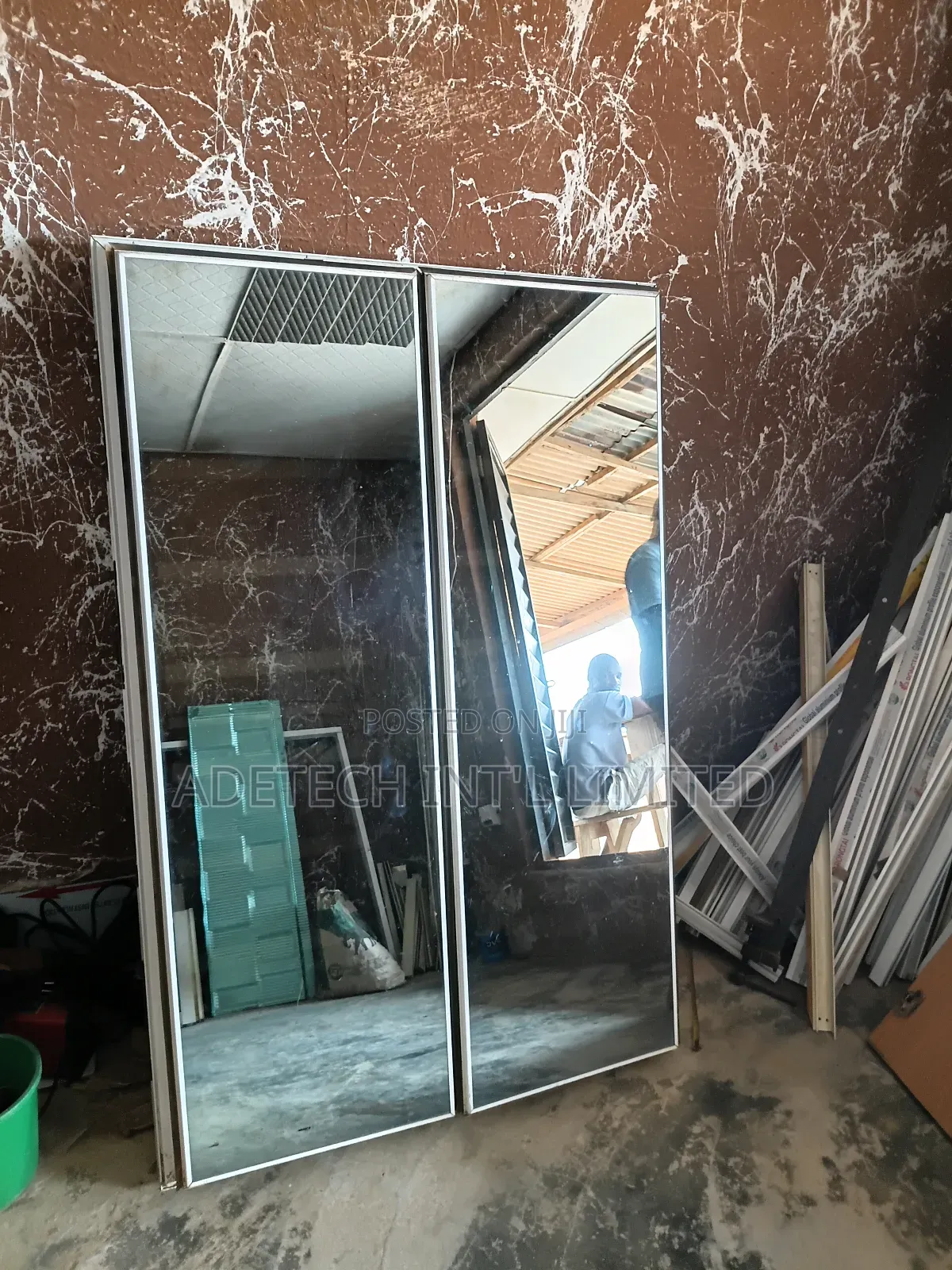 Durable Aluminium Frameless Window With Net and Burglary