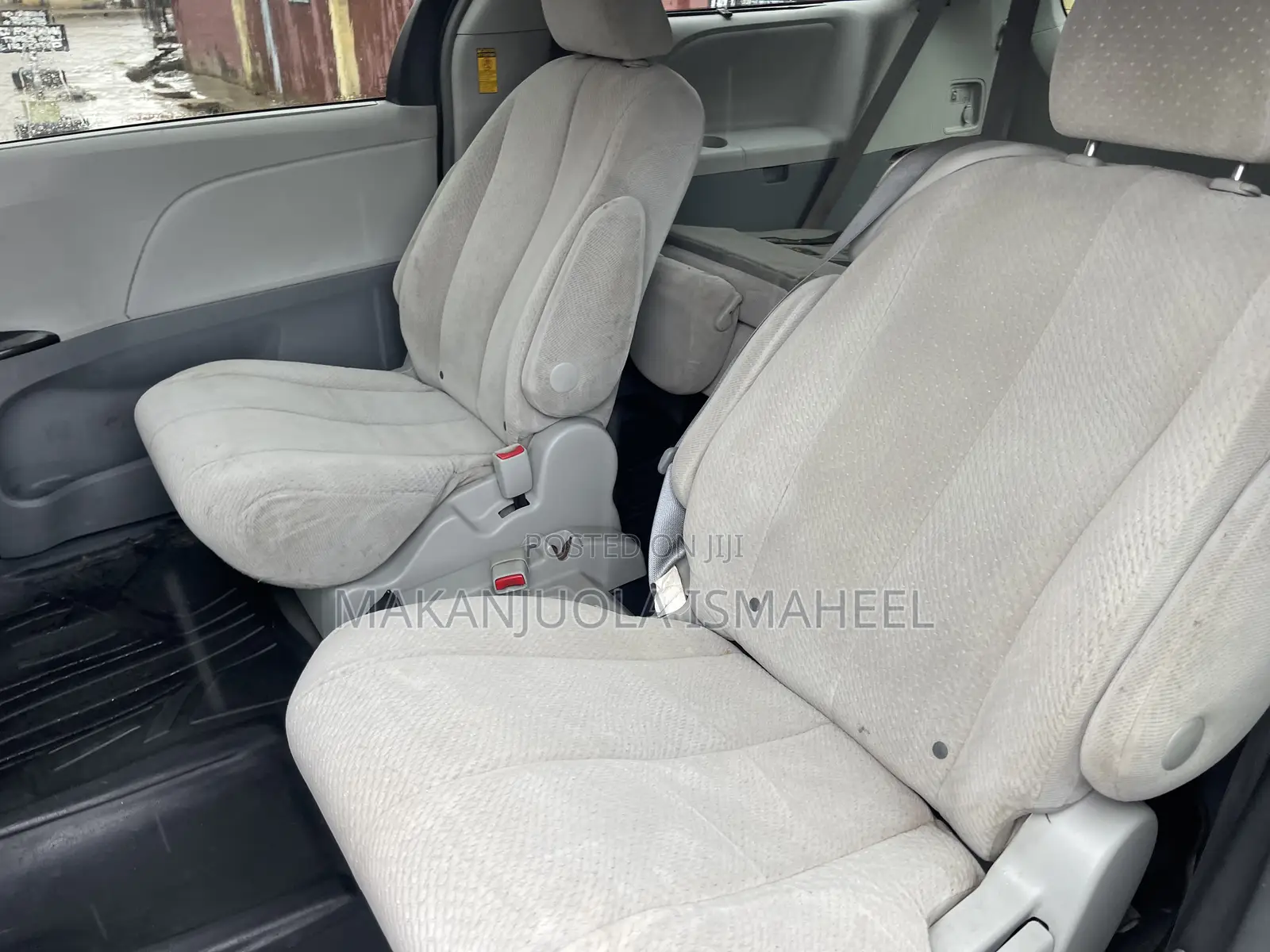 Toyota Sienna LE 7-Passenger 4dr Minivan AWD (3.5L 6cyl 6A) 2014 Red