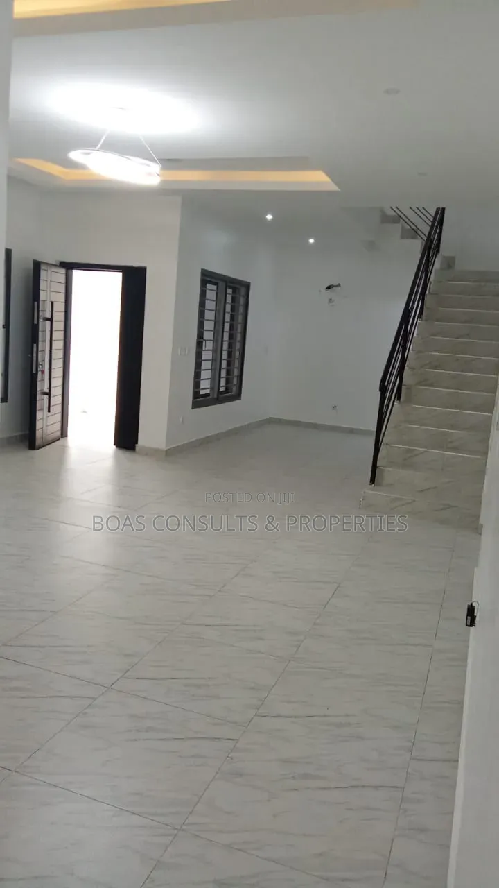 3bdrm Duplex in Urban Prime, Ilaje / Lekki for rent